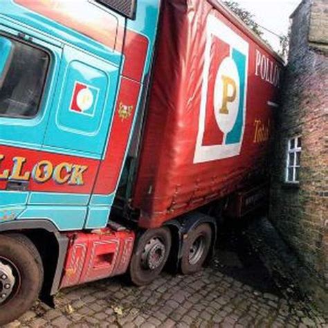 lorries stuck in tight spaces