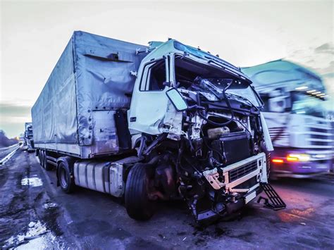 lorry car crash