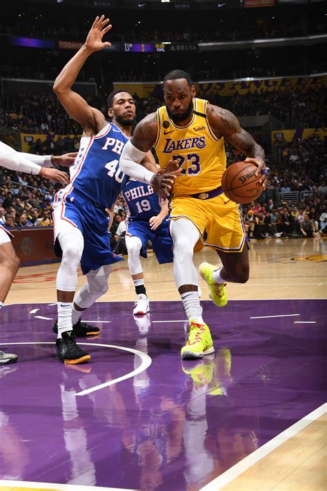 los angeles lakers and 76ers