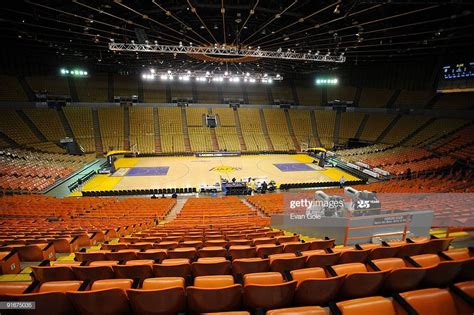 los angeles lakers old arena