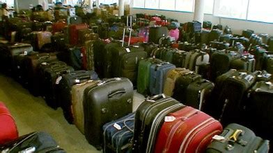 lost airport luggage auction