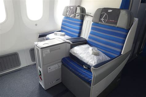 lot airlines business class
