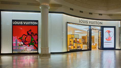 Louis Vuitton Boca Raton Review – A Must-Read Before Your Luxury Shopping Experience