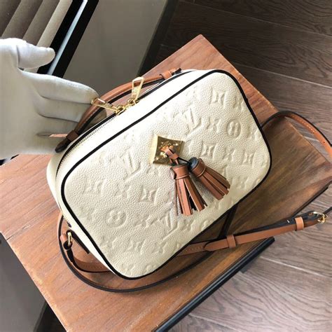 Louis Vuitton Saintonge Review: A Fashionable And Functional Bag For Every Occasion