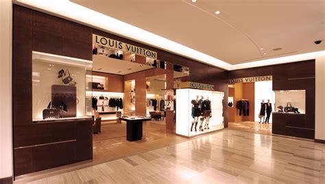 louis vuitton at saks fifth ave