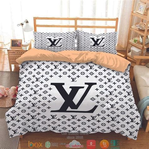 Louis Vuitton Quilt Set