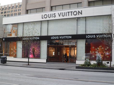 louis vuitton stores in canada