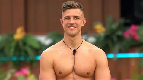 love island mitchell taylor