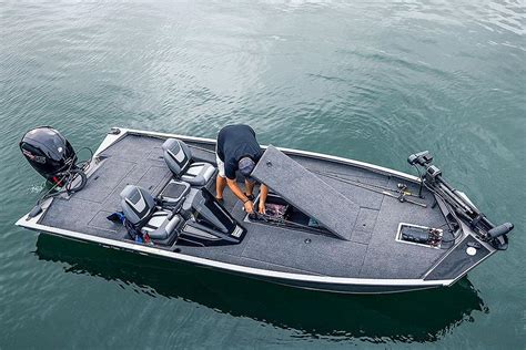 lowe boats phone number