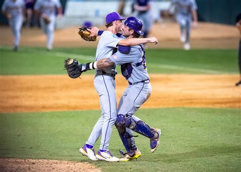 lsu baseball score today georgia