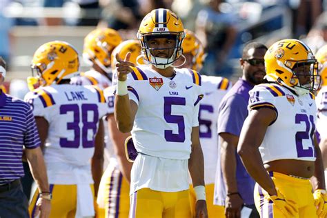 QB Jayden Daniels returning to LSU for 2023 season ESPN