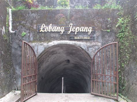 Lubang Jepang Bukittinggi