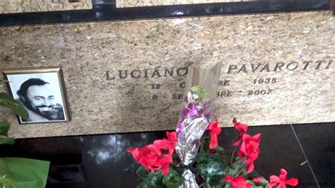 luciano pavarotti find a grave