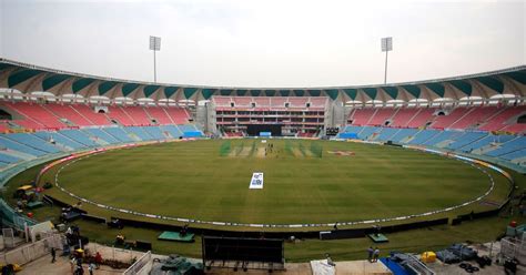 lucknow stadium pitch records