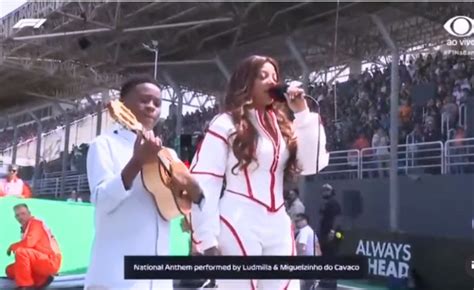 ludmila cantando hino nacional