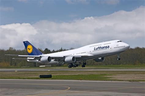 lufthansa airlines 747 8