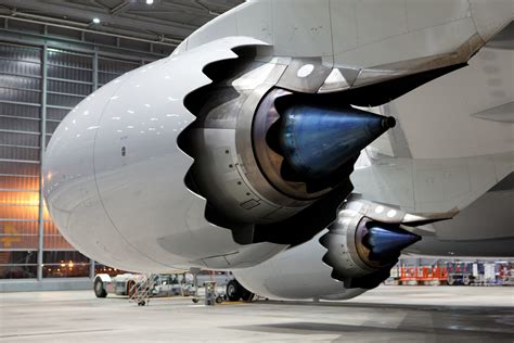 lufthansa boeing 747 8 engine