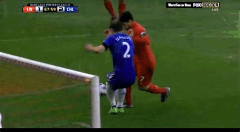 luis suarez biting gif