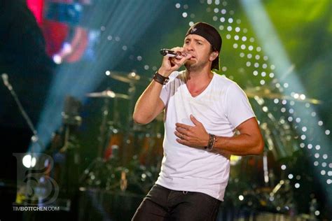 luke bryan st louis photos