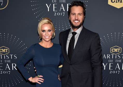 luke bryan wife pregnant