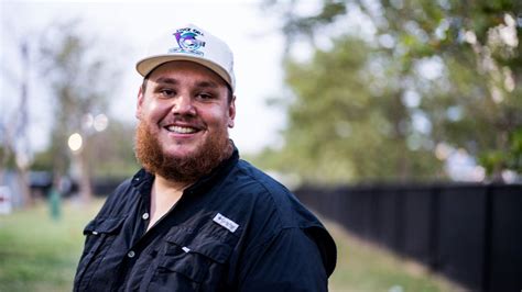 luke combs age