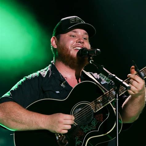 luke combs fed ex field