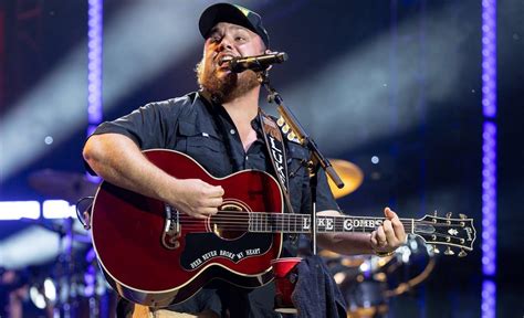 luke combs voting for harris