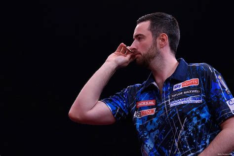 luke humphries darts shirt