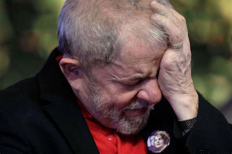 lula foi preso por qual motivo