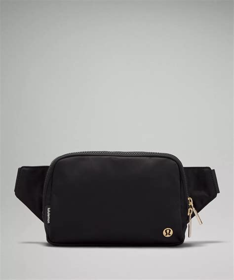 lululemon belt bag 2l black