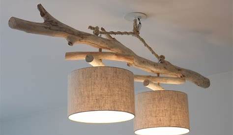 Une lampe à poser en bois flotté pour une décoration