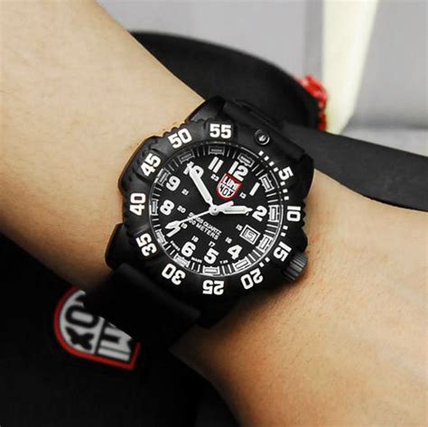 luminox 3051 evo navy seal colormark watch