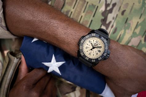 luminox navy seal foundation watch