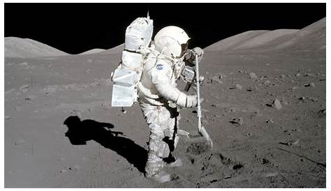 Apollo 17 astronaut moon landing last manned lunar mission
