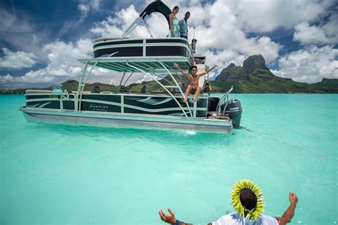 lunch on bora bora boat