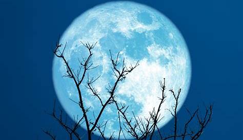 Signification spirituelle de la Lune Bleue et 4 rituels puissants pour