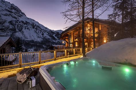 luxury catered ski chalets france
