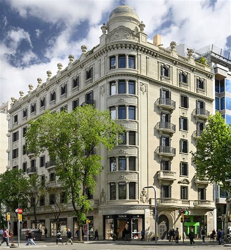 luxury condos in barcelona spain