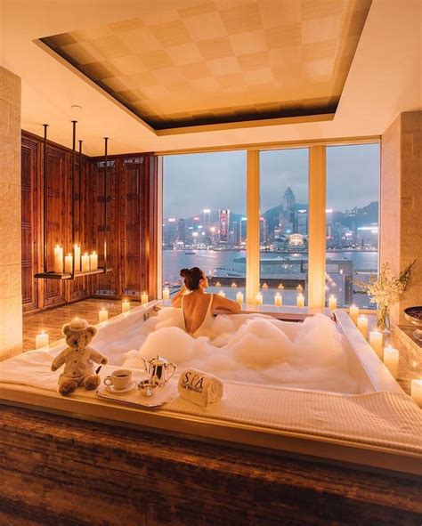 luxury hotels near me with jacuzzi in room