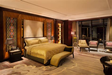luxury hotels sites