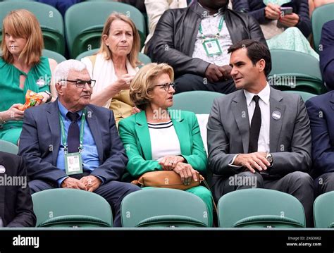 Here Lynette Federer Robert Federer Viral