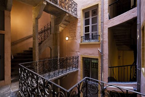 lyon traboules guide