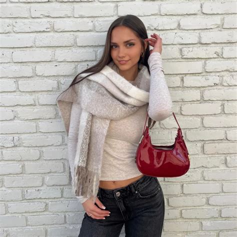 lyons amara june onlyfans