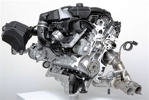m3 vs m4 engine specs