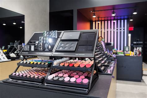 Mac Cosmetic Display