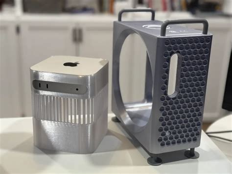 Mac Pro Case Gold