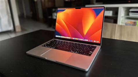 macbook pro 2023 14 inch