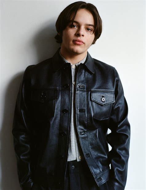 Mace Coronel Nederlands