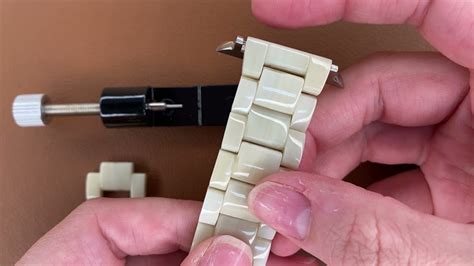 Machete Watch Band Resizing