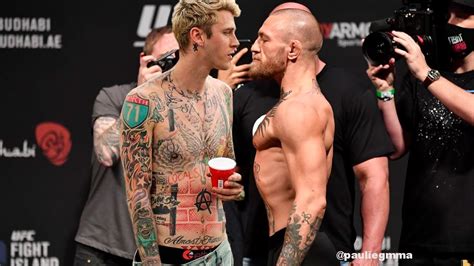 See Machine Gun Kelly And Connor McGregor Fight On The VMAs Red Carpet V103